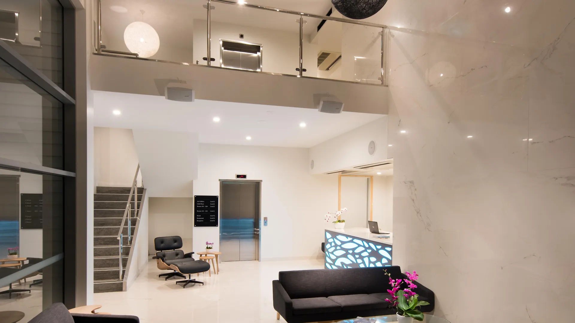 Heart Hotel And Gallery Whitsundays Airlie Beach